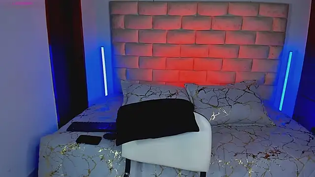 HollyGrey_ webcam
