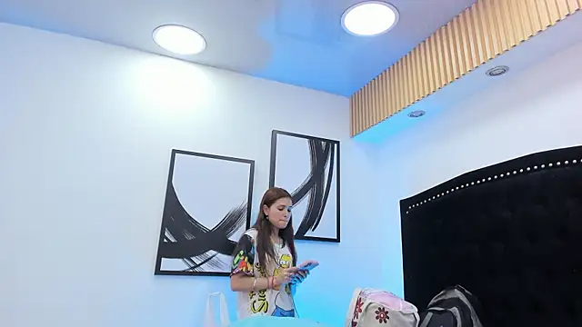 Ari_Stonne webcam