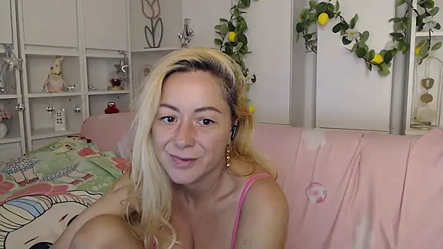 _karolynesyera_ webcam