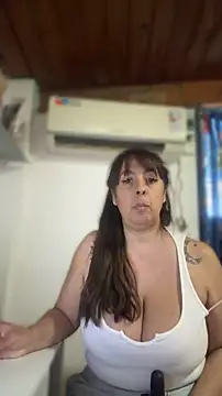 Sofyalone_ webcam