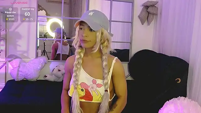 SarahRaynex webcam