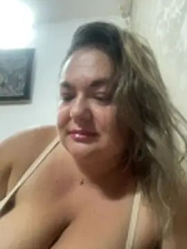 MikyVesela webcam