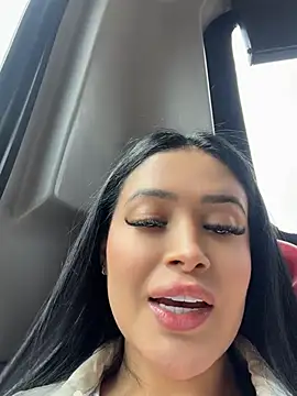 Sara_fun live cam on StripChat