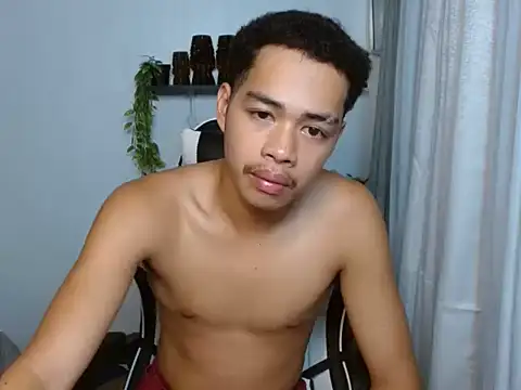 curlyasian_njxx webcam