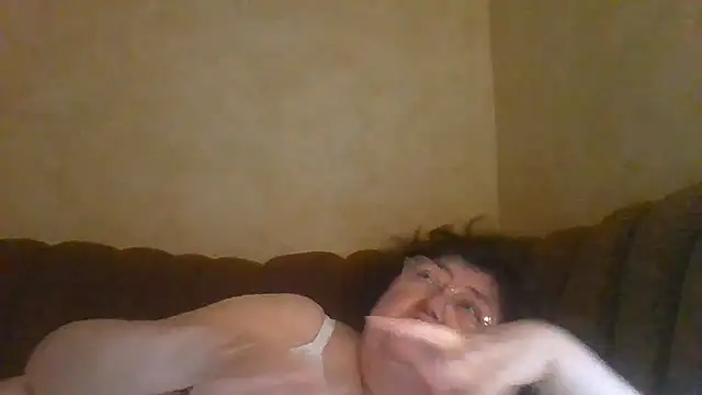 MilaSky5303 live cam on StripChat