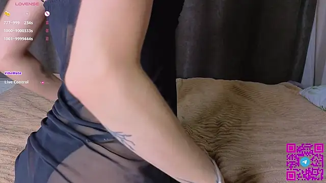 LitellyBella webcam