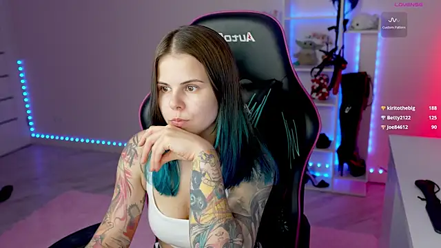 queenalicex - QueenAliceX's free webcam - UK Sex Cams