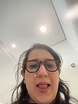 amooraaamoon live cam