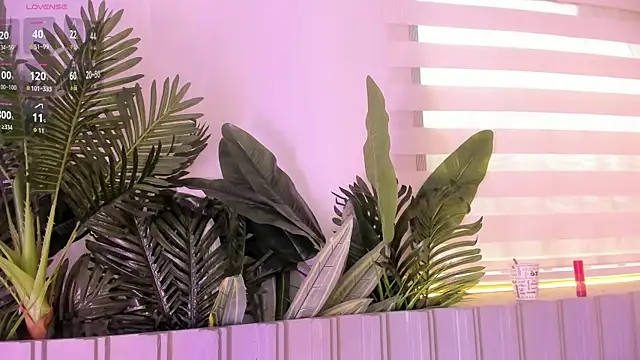stephanymonroe - Stephanymonroe's free webcam - UK Sex Cams