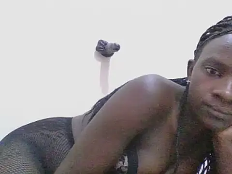 ebonypetite2 - Ebonypetite2's free webcam - UK Sex Cams