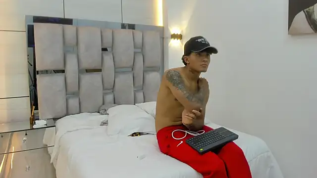 ruslan_marcel - Ruslan_marcel's free webcam - UK Sex Cams