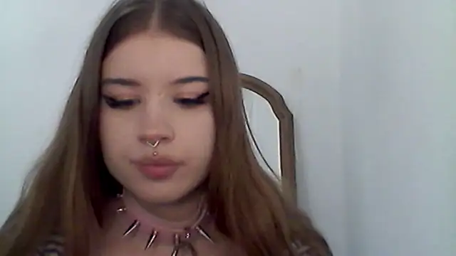 mollyhotteen - MollyHotTeen's free webcam - UK Sex Cams