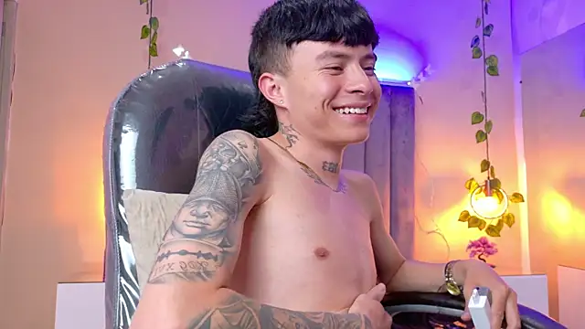 Nascary_Fox webcam