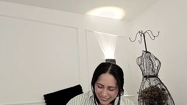 valeriavg - Valeriavg's free webcam - UK Sex Cams