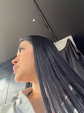 Sara_fun Live Webcam on Stripchat