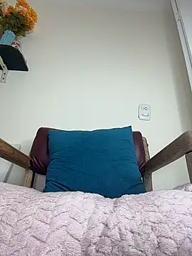 LilaRvsh webcam