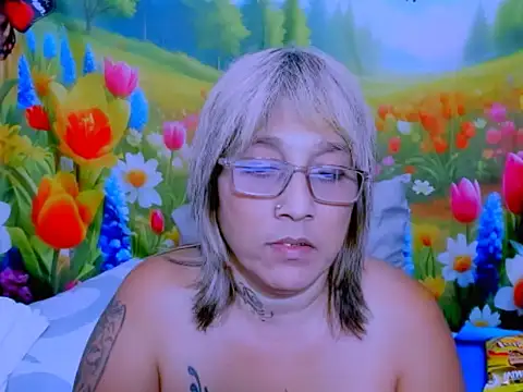 indianroxy webcam