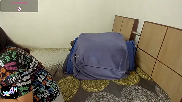 ella_harry webcam