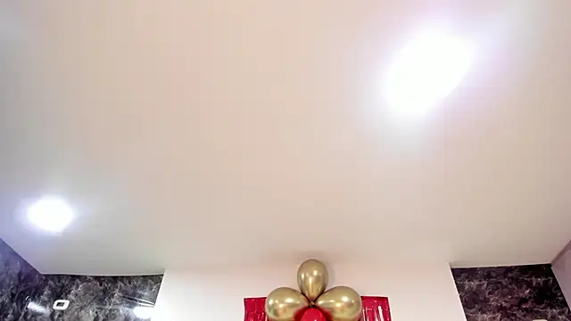 Imyourdirtymilf live cam on StripChat