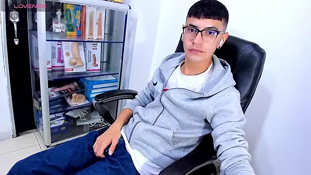 Alexx_bigcockk webcam