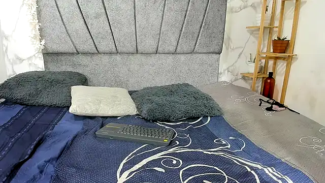 Nahomi_hot_77 webcam