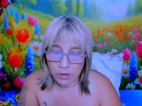 indianroxy webcam