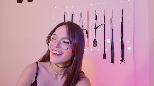 nina_kink (F teen) - shirt off + boobs massage ✩࿐
