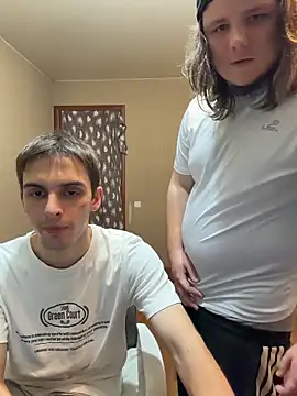 desiredude9's room