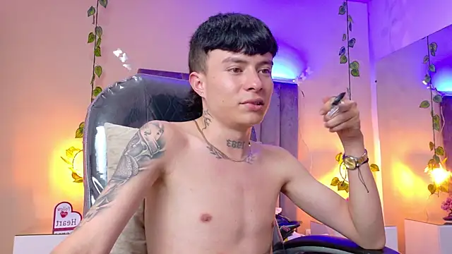 Nascary_Fox webcam