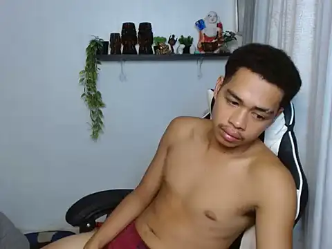 curlyasian_njxx webcam