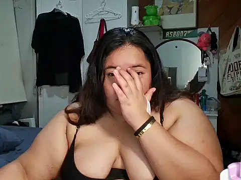 LianaCruzado webcam