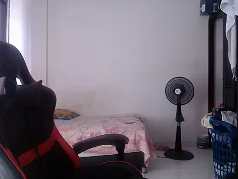 Adriana_0312 webcam