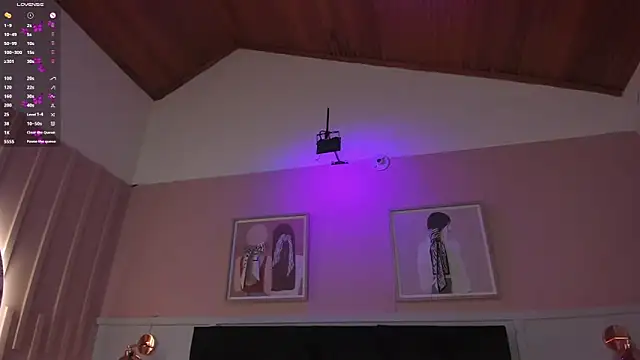elodie_walker live cam on StripChat