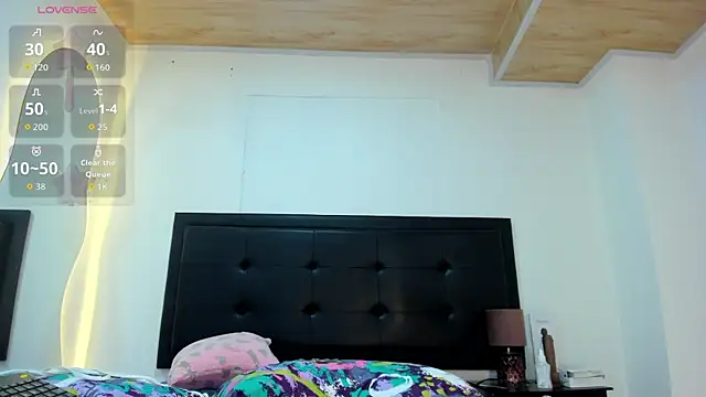 BustyGlow webcam