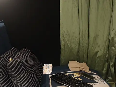 DarkDoll124 webcam