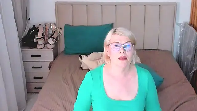 sabrinamacmarren webcam