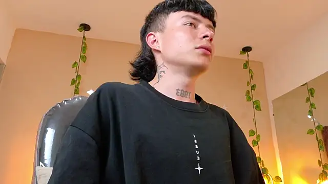 Nascary_Fox webcam