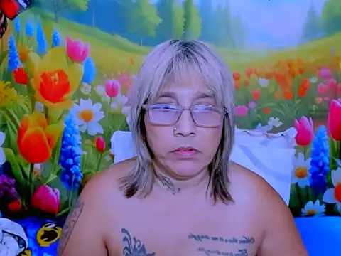 indianroxy webcam