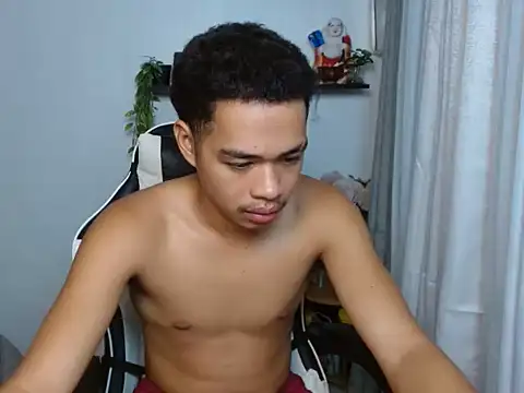 curlyasian_njxx webcam