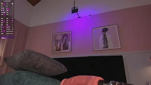 elodie_walker webcam