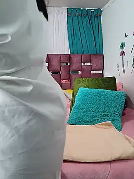 ScarletthJhonson- live cam on StripChat