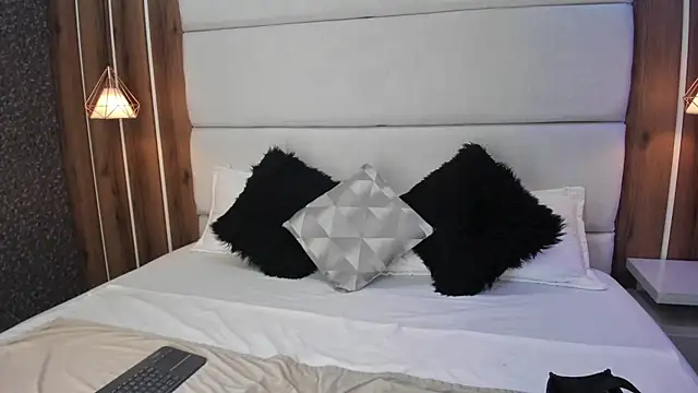 LolaGray__ webcam
