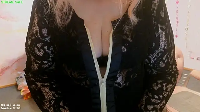 Penelope_Pinky webcam