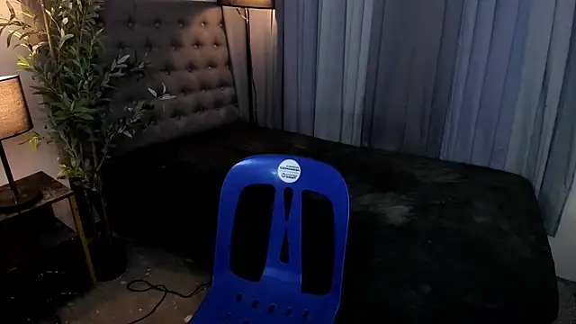 delightfulasianhugecock webcam