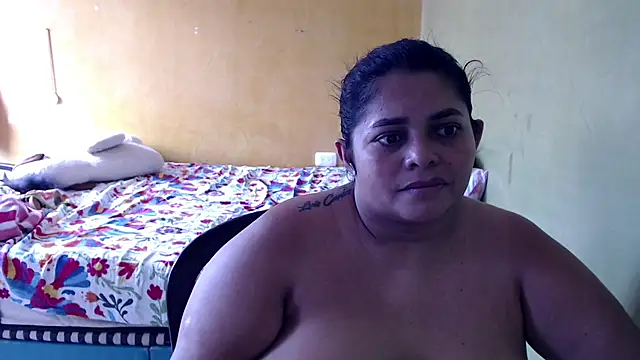 yulieth_bbw webcam