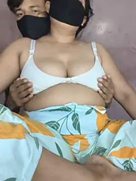 couplegk71 - Couplegk71's free webcam - UK Sex Cams