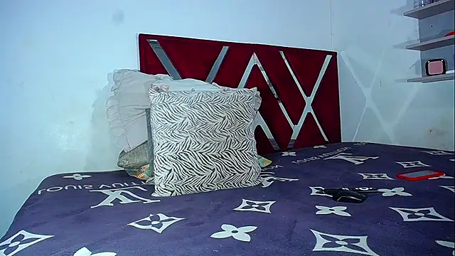 DanisaBrown webcam