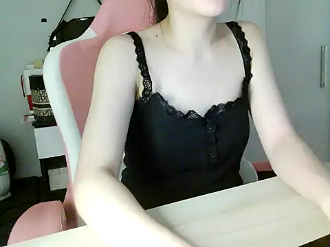 lucienguyen live cam on StripChat