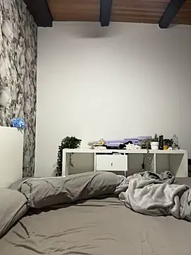 littlechaosqueen (F teen) - 10 Anal + CumshotVideos
