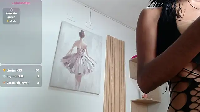 queen_adhara (F teen) - oil on breasts